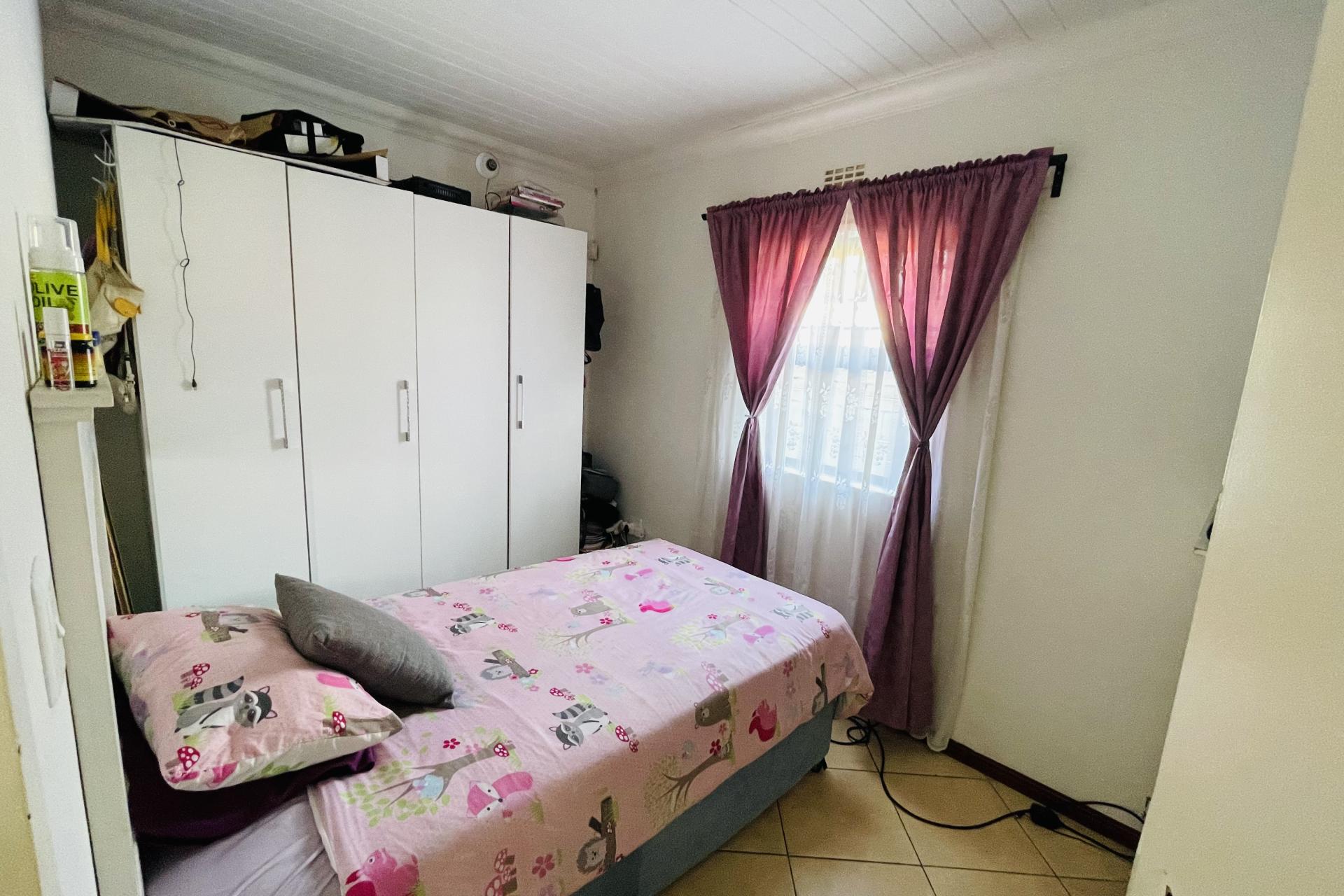 IMMACULATE 3 BEDROOM HOME FOR SALE JUBILEE PARK EERSTE RIVER
