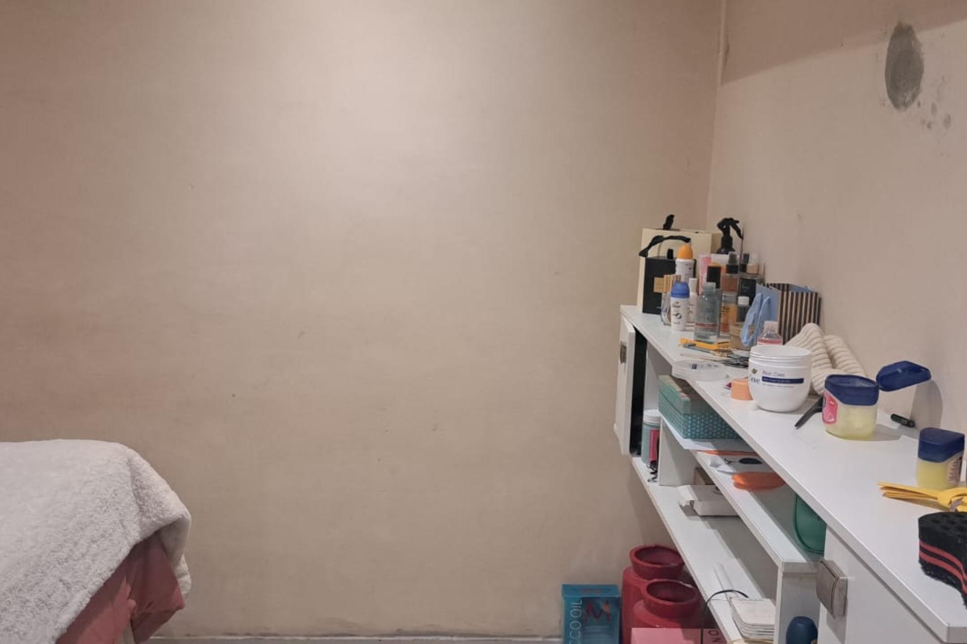 Beautiful & Neat 2-Bedroom Home – A Must to View!