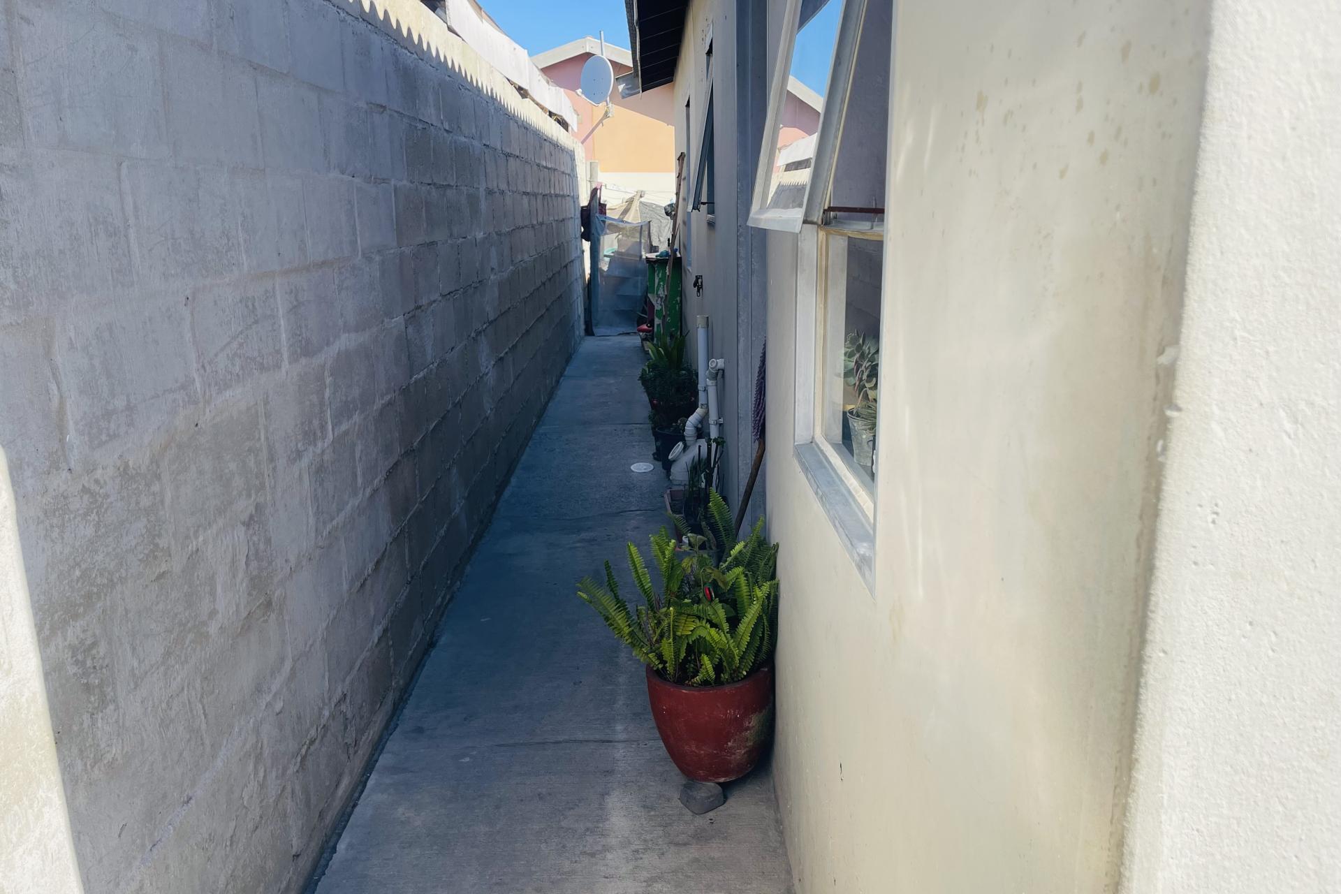 CHARMING 2 BEDROOM HOME FOR SALE FOREST VILLAGE 