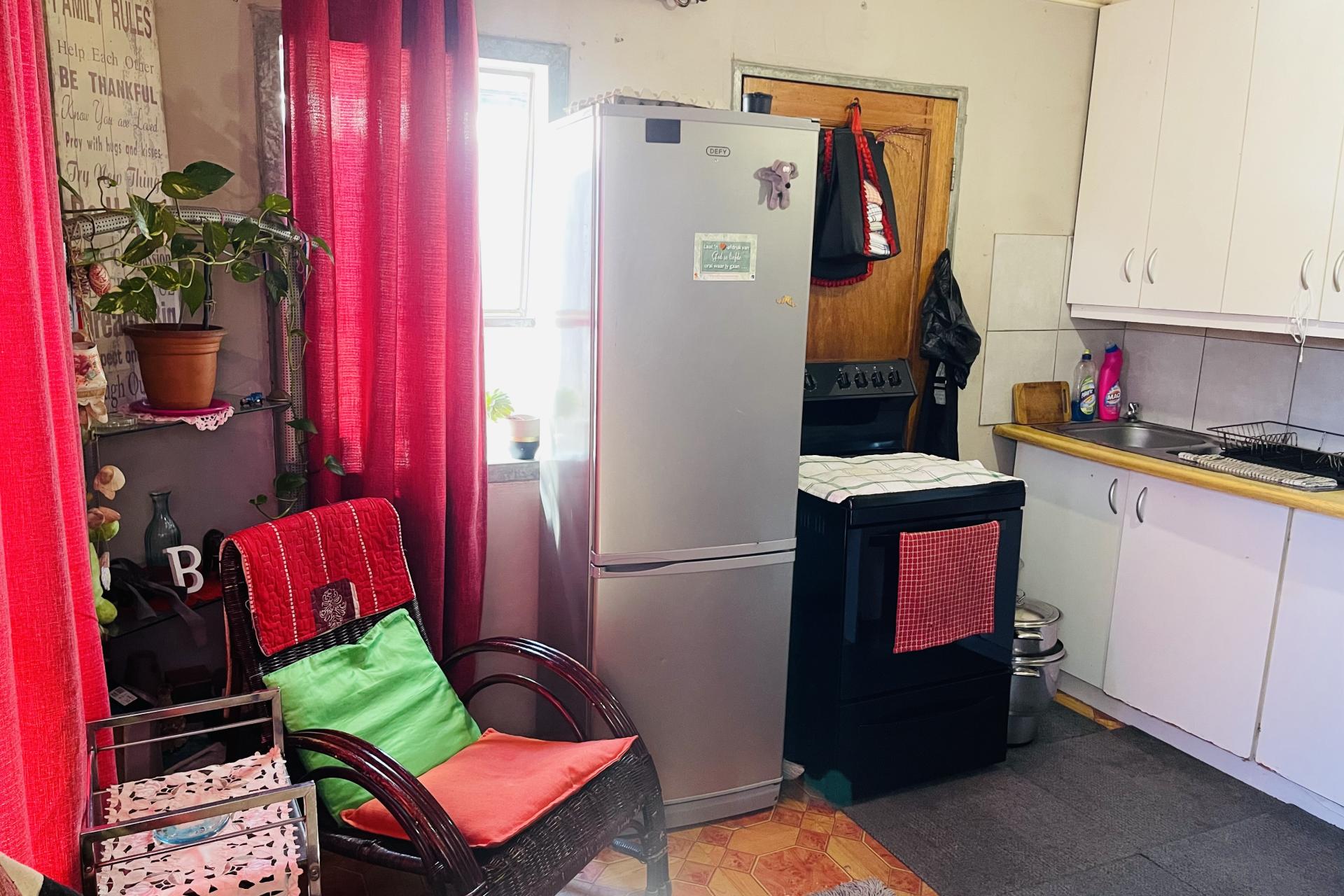 CHARMING 2 BEDROOM HOME FOR SALE FOREST VILLAGE 