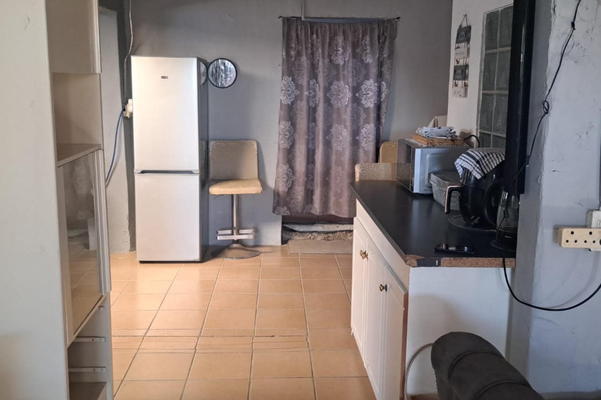 2 Bedroom Home - Conveniently Located