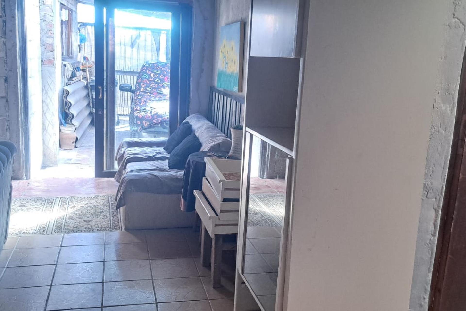 2 Bedroom Home - Conveniently Located
